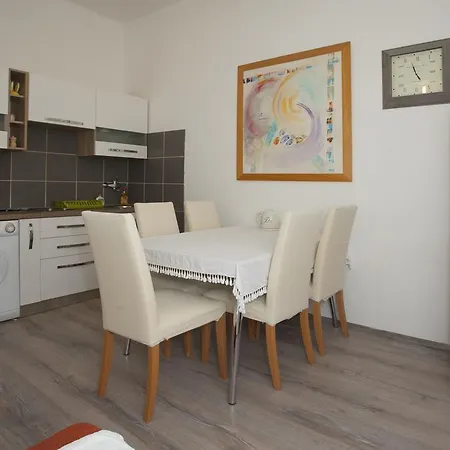 公寓 卡瓦多公寓 *