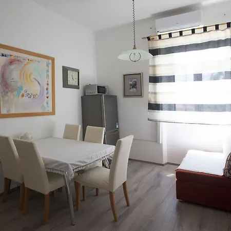 公寓 卡瓦多公寓 *