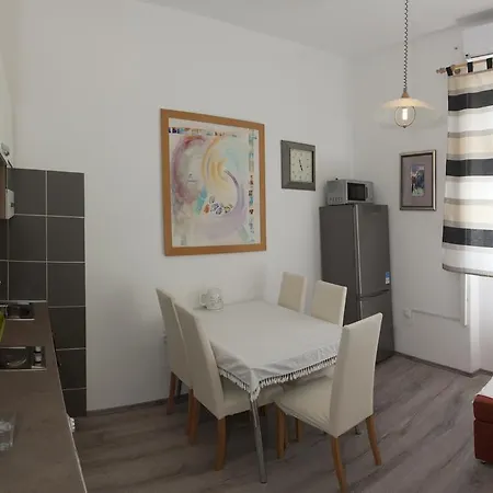 Appartement Kavado *